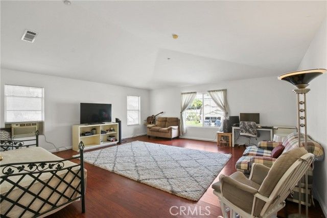 14573 Calgary, Fontana, CA 92336