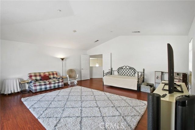 14573 Calgary, Fontana, CA 92336