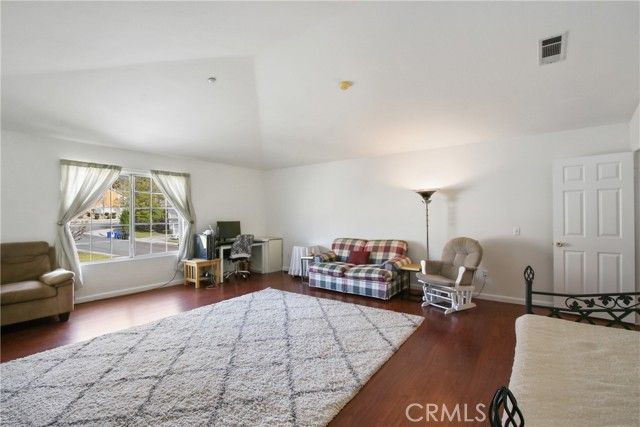 14573 Calgary, Fontana, CA 92336