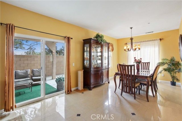 14573 Calgary, Fontana, CA 92336