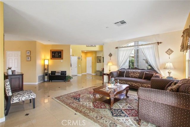 14573 Calgary, Fontana, CA 92336