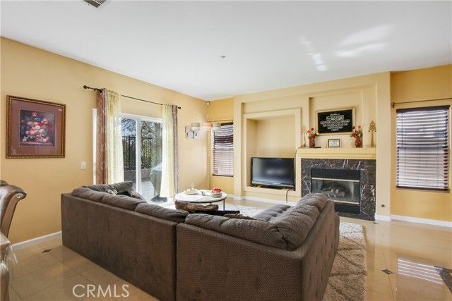 14573 Calgary, Fontana, CA 92336