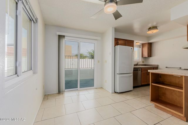 5935 E Sun County Boulevard, Tucson, AZ 85712