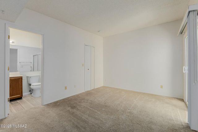 5935 E Sun County Boulevard, Tucson, AZ 85712