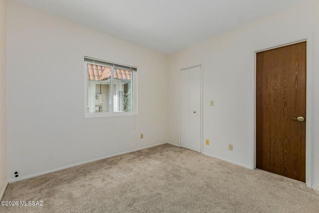 5935 E Sun County Boulevard, Tucson, AZ 85712