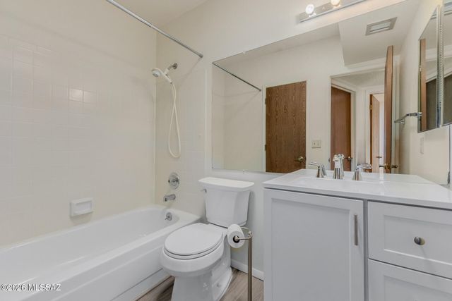 5935 E Sun County Boulevard, Tucson, AZ 85712