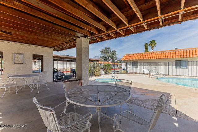 5935 E Sun County Boulevard, Tucson, AZ 85712