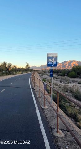 5935 E Sun County Boulevard, Tucson, AZ 85712