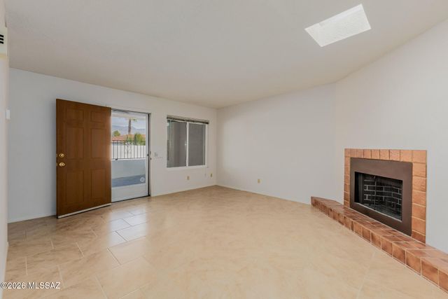 5935 E Sun County Boulevard, Tucson, AZ 85712