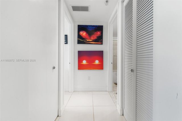 185 SW 7th St 3414, Miami, FL 33130