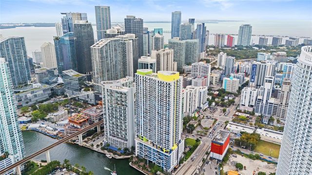 185 SW 7th St 3414, Miami, FL 33130