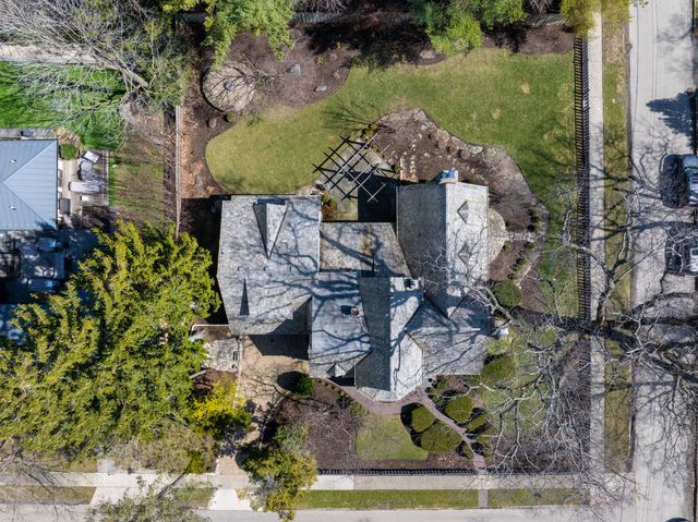 333 Simpson Street, Lake Bluff, IL 60044