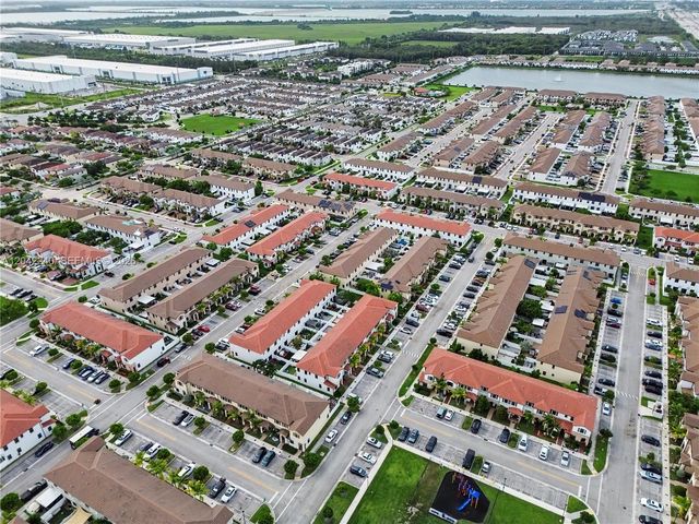 10604 W 33rd Ln, Hialeah, FL 33018