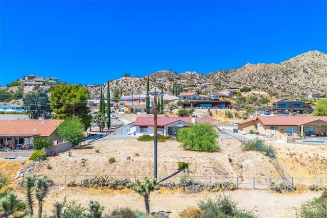 7495 Canyon Drive, Yucca Valley, CA 92284