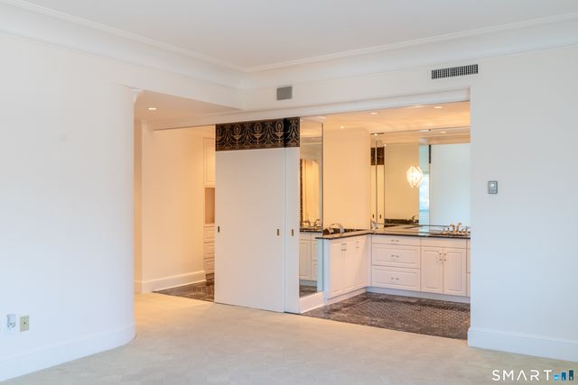 3200 Park Avenue 5F1, Bridgeport, CT 06604