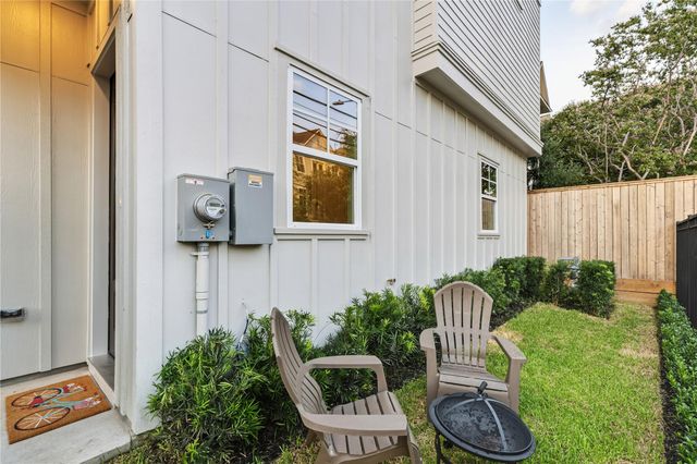 4022 Blossom Street, Houston, TX 77007