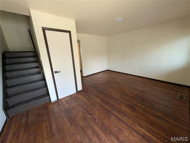 2239 University Street, St Louis, MO 63107