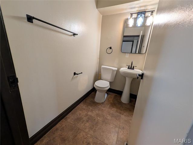 2239 University Street, St Louis, MO 63107