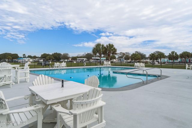 201 Snow Goose Lane, Newport, NC 28570