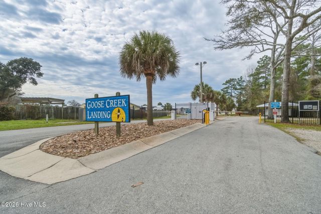 201 Snow Goose Lane, Newport, NC 28570