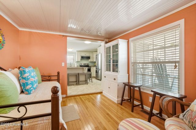 201 Snow Goose Lane, Newport, NC 28570