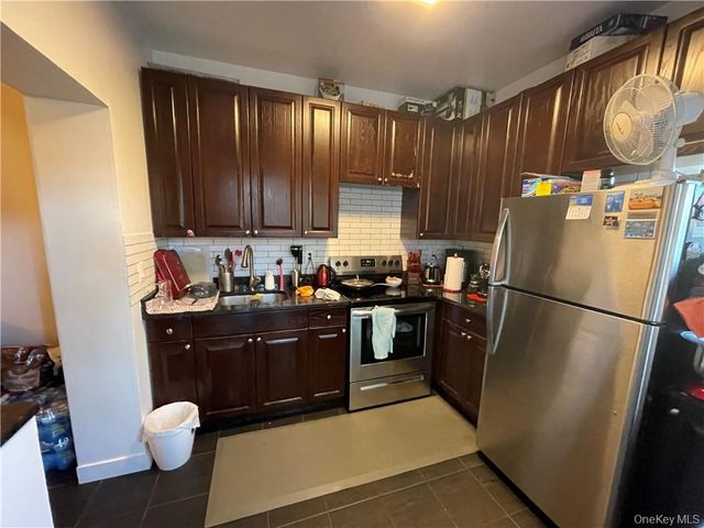 1616 Pilgrim Avenue, Bronx, NY 10461