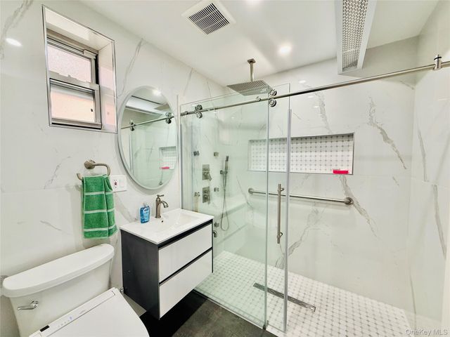 1616 Pilgrim Avenue, Bronx, NY 10461