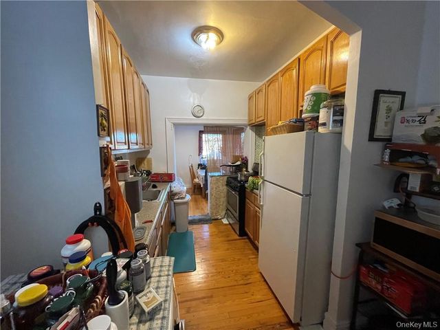 1616 Pilgrim Avenue, Bronx, NY 10461