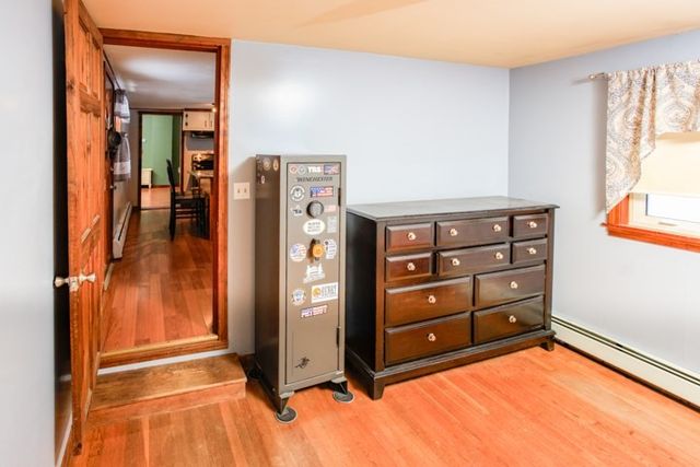 24 Railroad Ave, Dudley, MA 01507