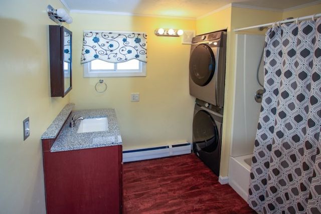 24 Railroad Ave, Dudley, MA 01507