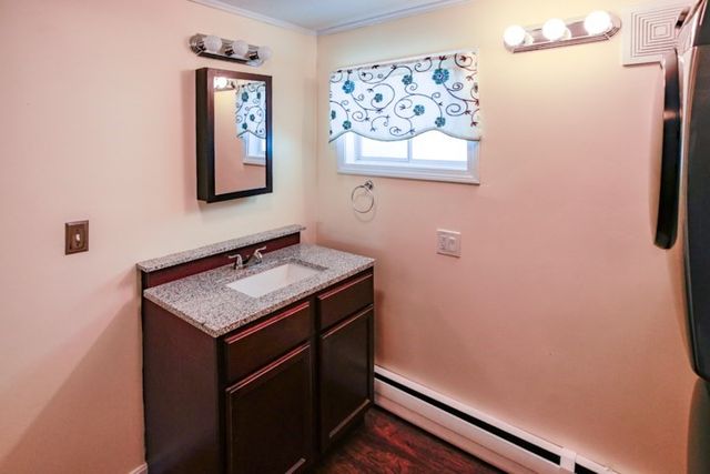 24 Railroad Ave, Dudley, MA 01507