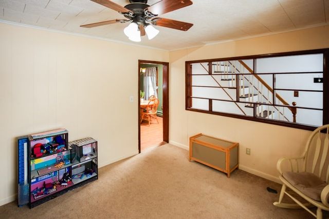 24 Railroad Ave, Dudley, MA 01507