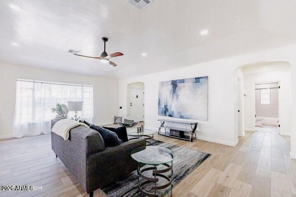 1322 W FLOWER Street, Phoenix, AZ 85013 — photo 2