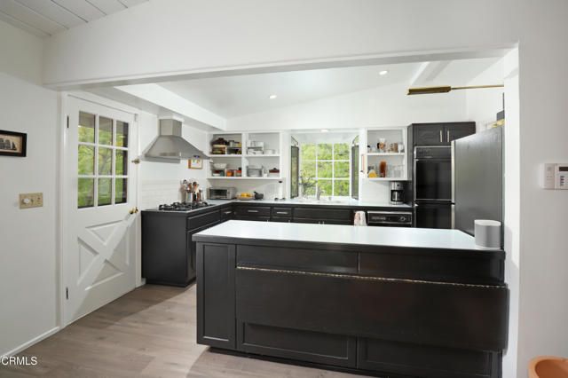 400 Glenullen Drive, Pasadena, CA 91105