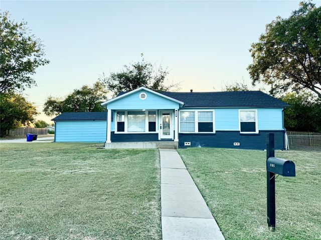 314 Mckown Drive, Mansfield, TX 76063