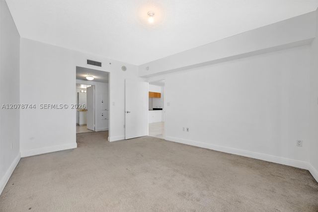 1750 N Bayshore Dr 4011, Miami, FL 33132