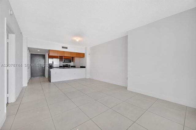1750 N Bayshore Dr 4011, Miami, FL 33132