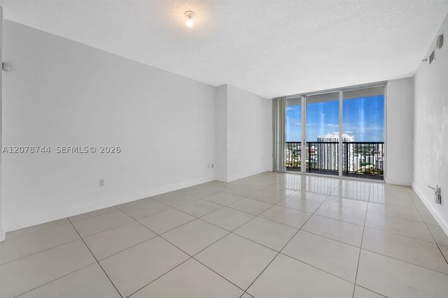 1750 N Bayshore Dr 4011, Miami, FL 33132