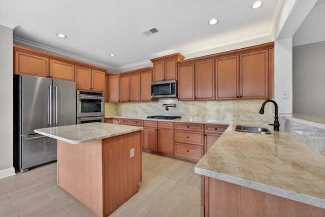 1944 LAUREL LN, Collierville, TN 38139