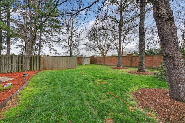 1944 LAUREL LN, Collierville, TN 38139