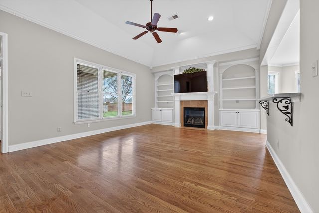 1944 LAUREL LN, Collierville, TN 38139