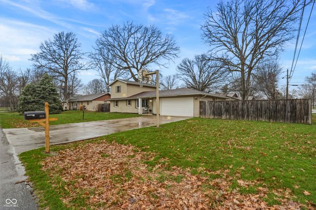 202 Cottonwood Drive, Anderson, IN 46012