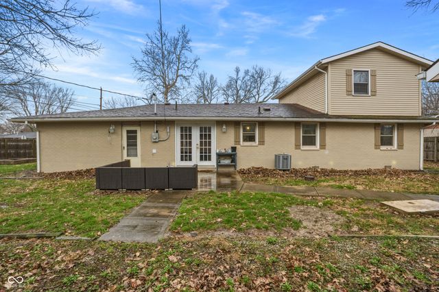 202 Cottonwood Drive, Anderson, IN 46012