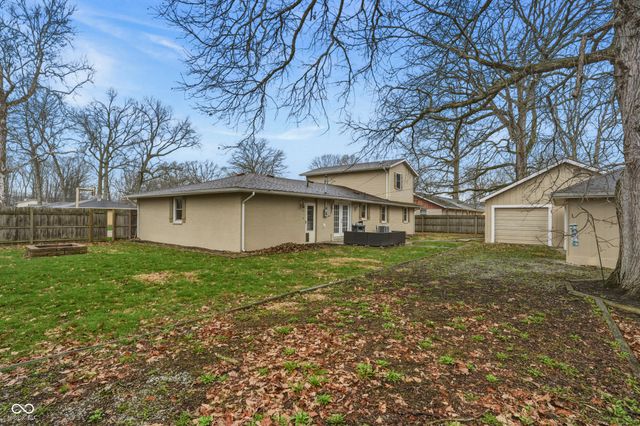 202 Cottonwood Drive, Anderson, IN 46012