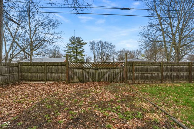 202 Cottonwood Drive, Anderson, IN 46012