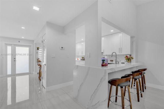 4737 NW 98th Pl, Doral, FL 33178