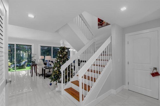 4737 NW 98th Pl, Doral, FL 33178