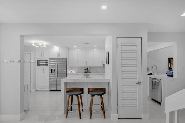 4737 NW 98th Pl, Doral, FL 33178