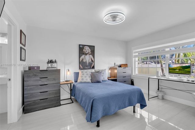 4737 NW 98th Pl, Doral, FL 33178