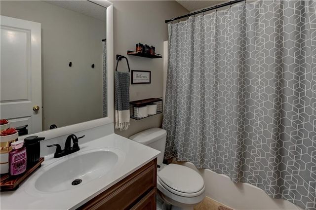 4523 Edgehill Street, Leavenworth, KS 66048